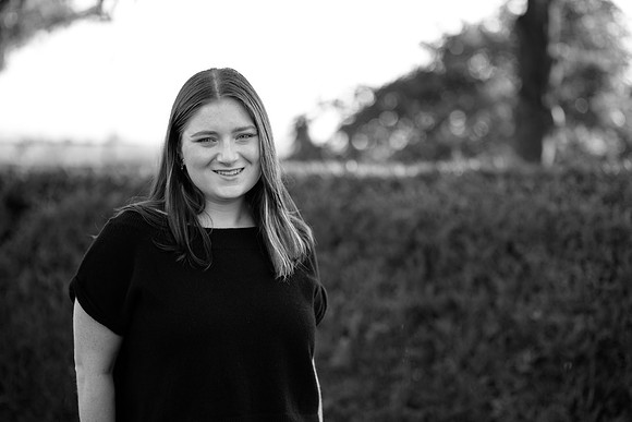 Niamh Senior Photo (122)
