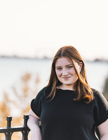 Niamh Senior Photo (143)