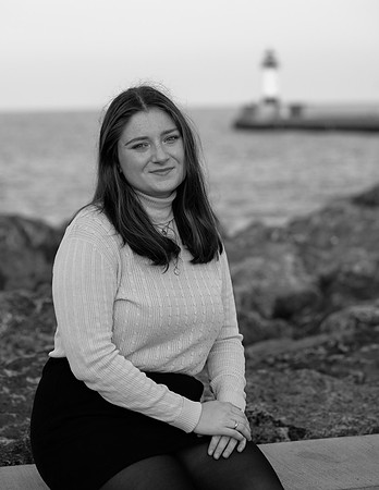 Niamh Senior Photo (254)