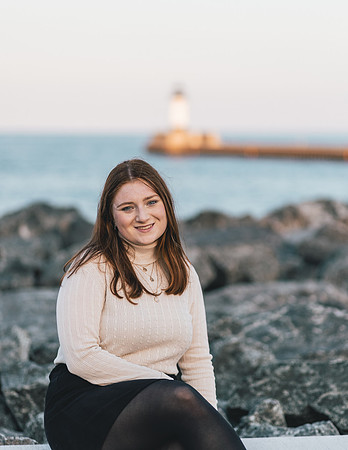 Niamh Senior Photo (223)