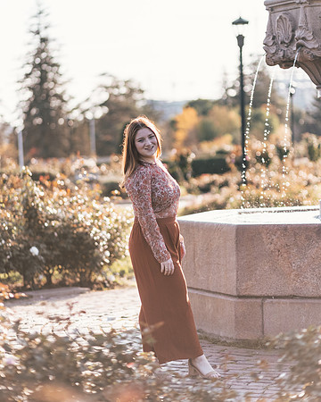 Niamh Senior Photo (88)