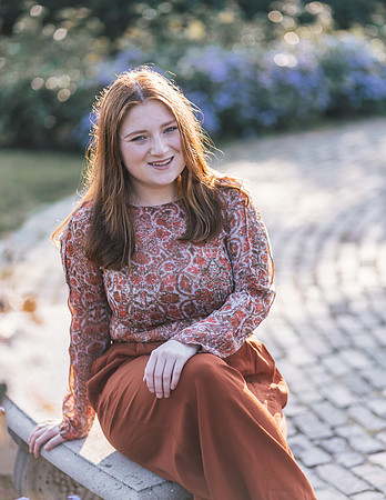 Niamh Senior Photo (109)