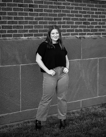 Niamh Senior Photo (168)