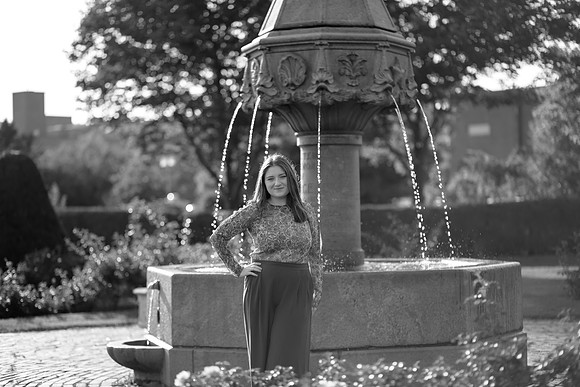 Niamh Senior Photo (75)