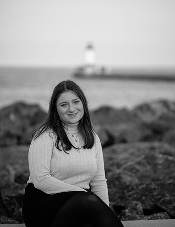 Niamh Senior Photo (224)