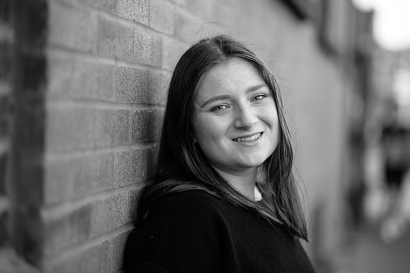 Niamh Senior Photo (210)