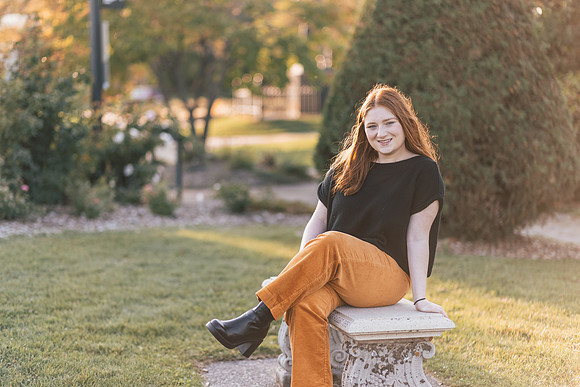 Niamh Senior Photo (153)