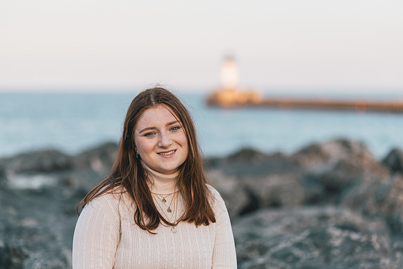 Niamh Senior Photo (221)