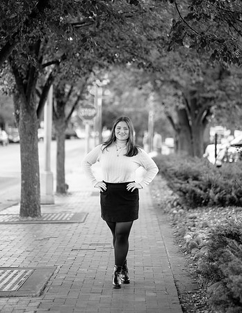 Niamh Senior Photo (264)
