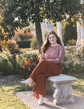 Niamh Senior Photo (50)