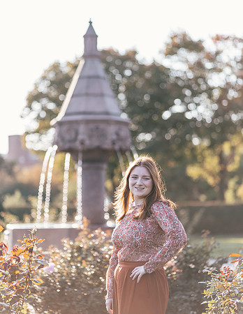 Niamh Senior Photo (104)