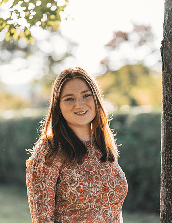 Niamh Senior Photo (1)