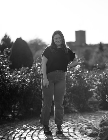 Niamh Senior Photo (128)