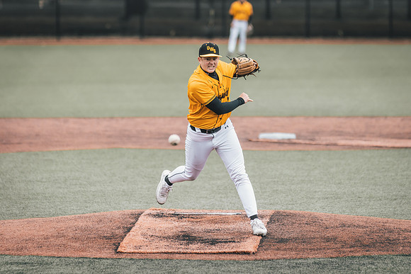 Baseball vs BLC-324