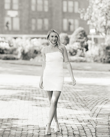 07.09.23 Senior Shoot Cut 2 5