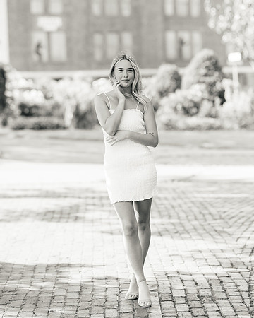 07.09.23 Senior Shoot Cut 2 7