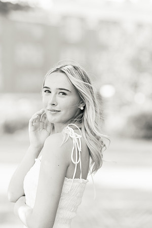 07.09.23 Senior Shoot Cut 2 18