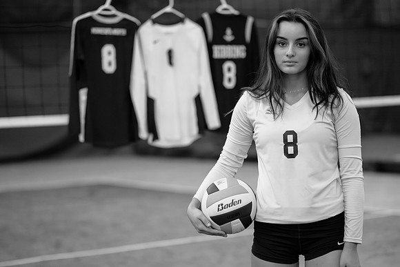 Lucy Gabrielson Senior Photo (20)
