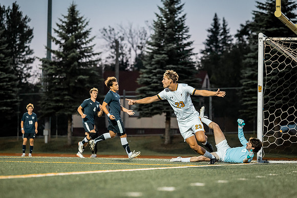 UWS MSOC vs Carleton-1-87