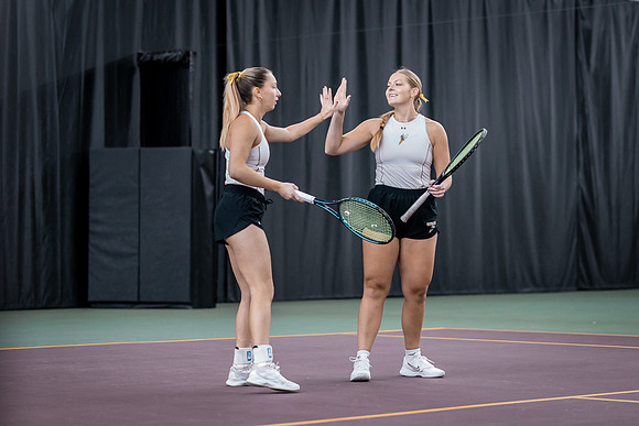 Tennis vs The W-18