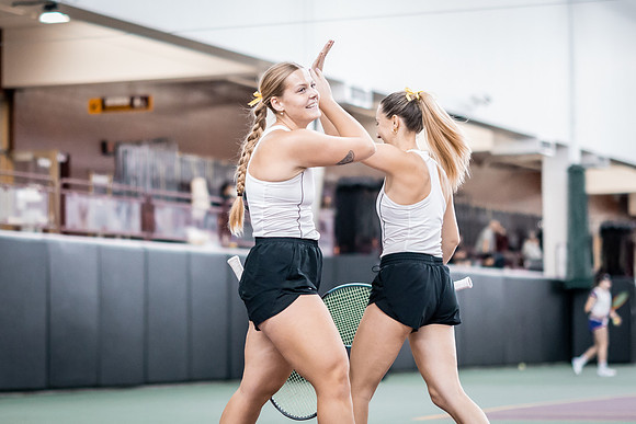 Tennis vs The W-70