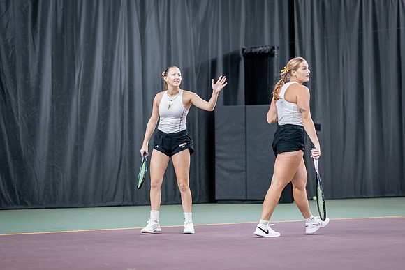 Tennis vs The W-59