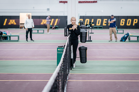 Tennis vs The W-102