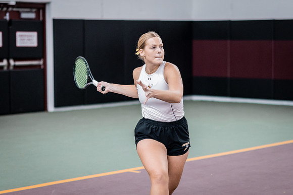 Tennis vs The W-111