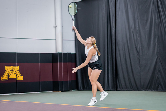 Tennis vs The W-105