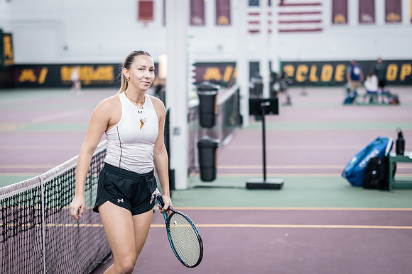 Tennis vs The W-130