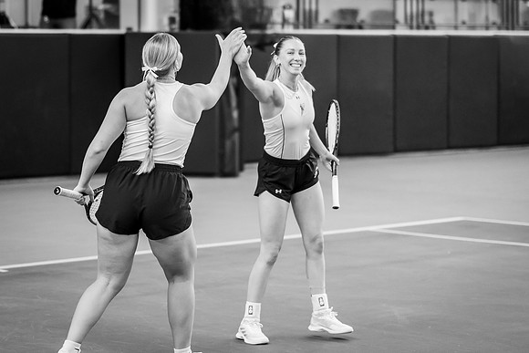Tennis vs The W-32