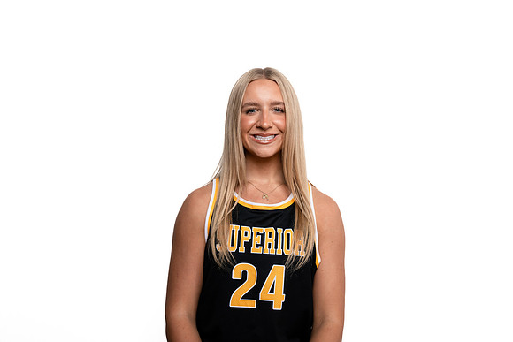 24 Hope Carlson