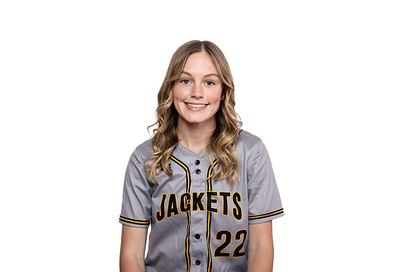 22 Carly Stuckmayer