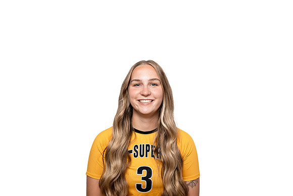 3 Lizzy Schmidt
