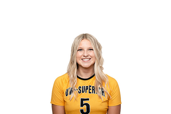 5 Carlie Lohman