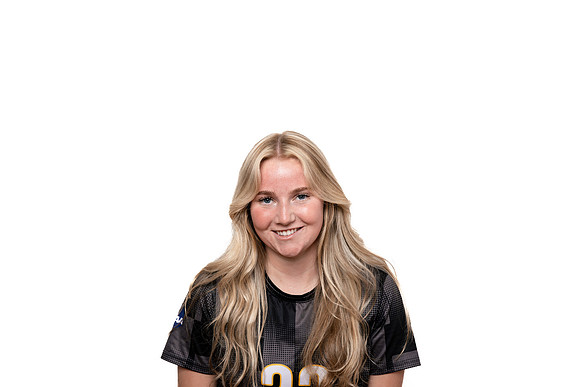 22 Julia Lindow