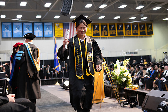 2026 Commencement -854