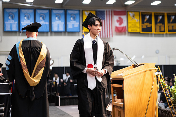 2026 Commencement -894