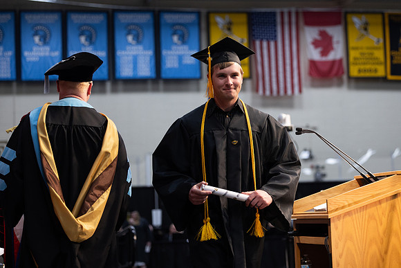 2026 Commencement -909
