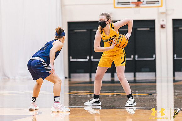 2022.01.14 UWS WBB vs. Crown WM32