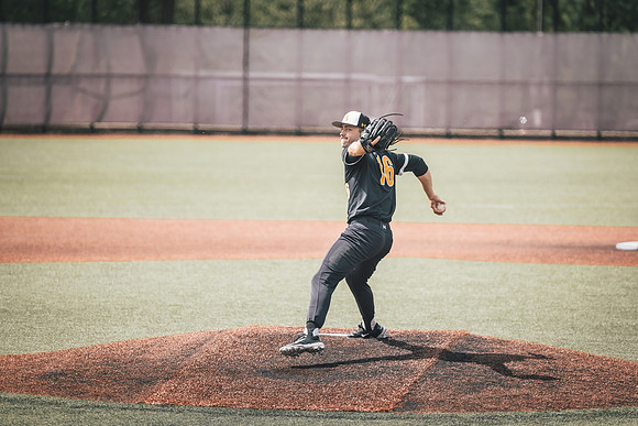 UWS Baseball vs UNW-1-71
