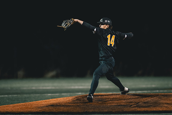 UWS BSB vs Crown -1-132