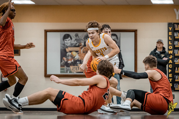 UWS MBB vs. UWRF WM 102