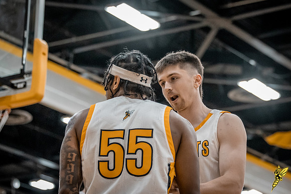UWS MBB vs. UWRF WM 77