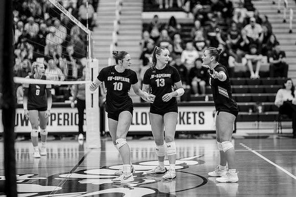VB vs UNW-123