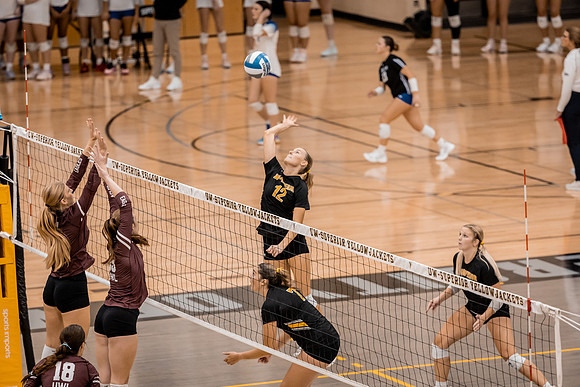 VB vs UWL -95