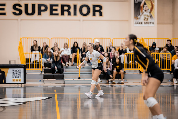 UWS VB vs CROWN-81