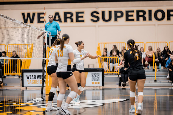 UWS VB vs CROWN-144