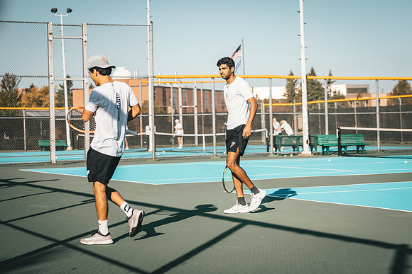 Tennis vs STO-130