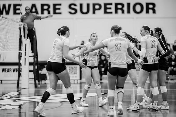 UWS VB vs CROWN-180